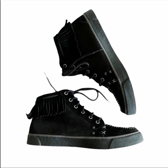 UGG Shoes - NWOB UGG Ariani Fringe Sneaker/Ankle Boot 6 EU 37